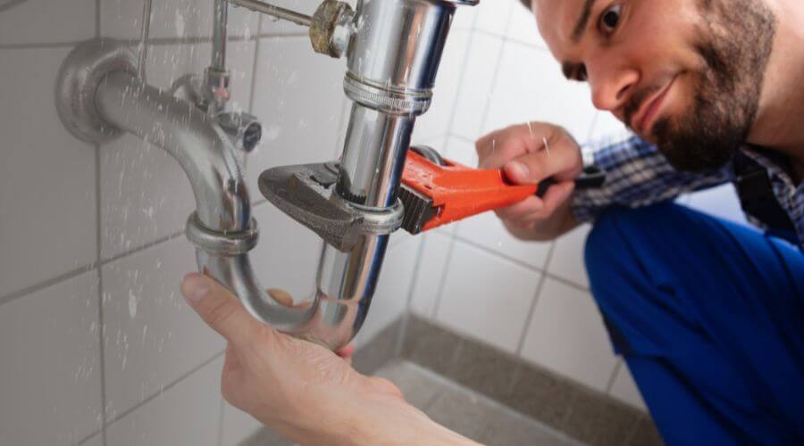 Professional emergency plumbing in Edwards, IL